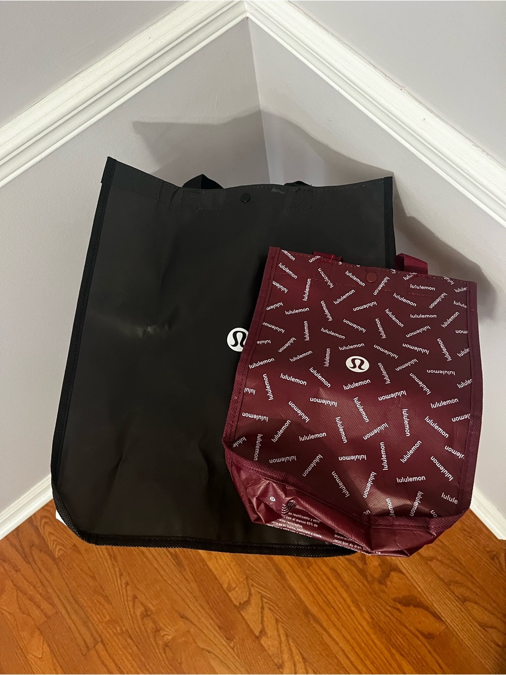 Lululemon Reusable Tote Bags - Black & Burgundy, ken